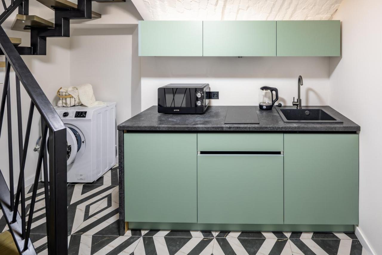 Romari Таманська 12 Apartment Lviv Bagian luar foto