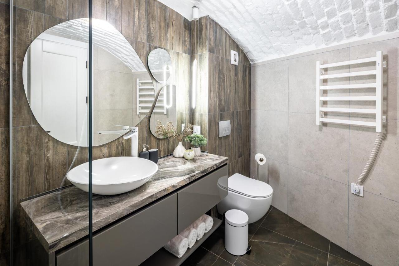 Romari Таманська 12 Apartment Lviv Bagian luar foto